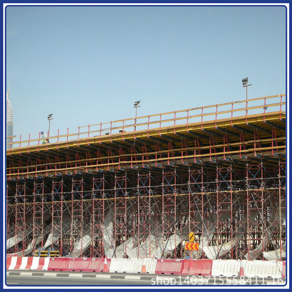 Curved steel formwork